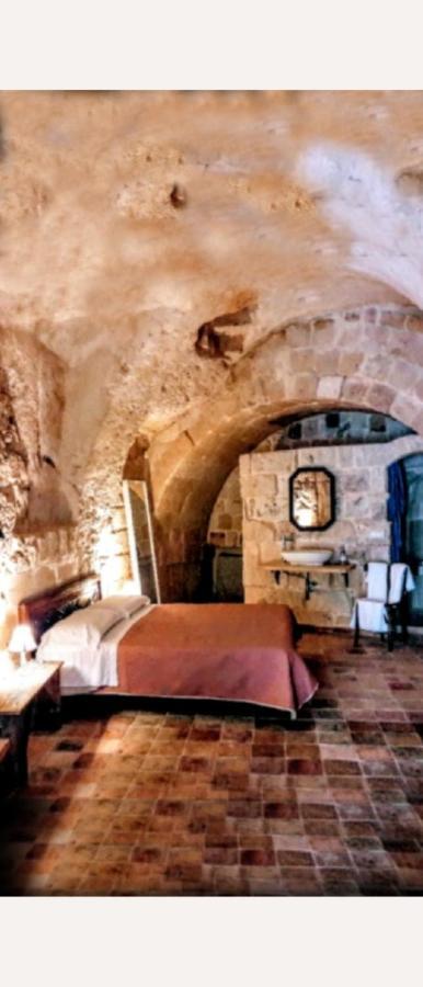 מטרה Cave Rooms Sassi מראה חיצוני תמונה