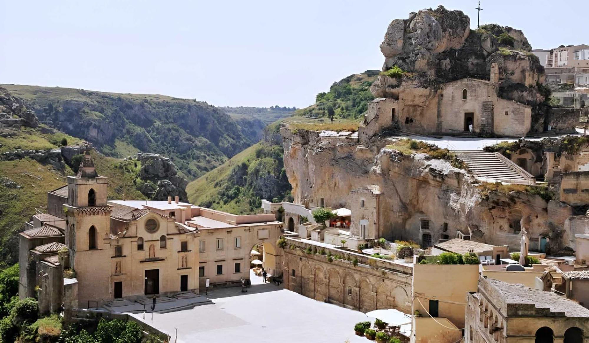 מטרה Cave Rooms Sassi מראה חיצוני תמונה