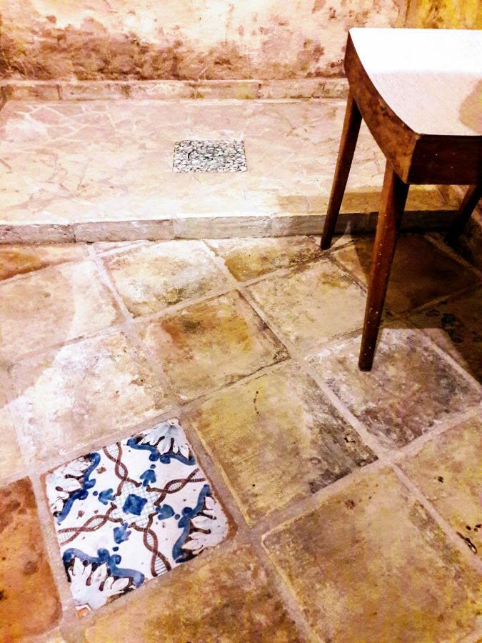 מטרה Cave Rooms Sassi מראה חיצוני תמונה