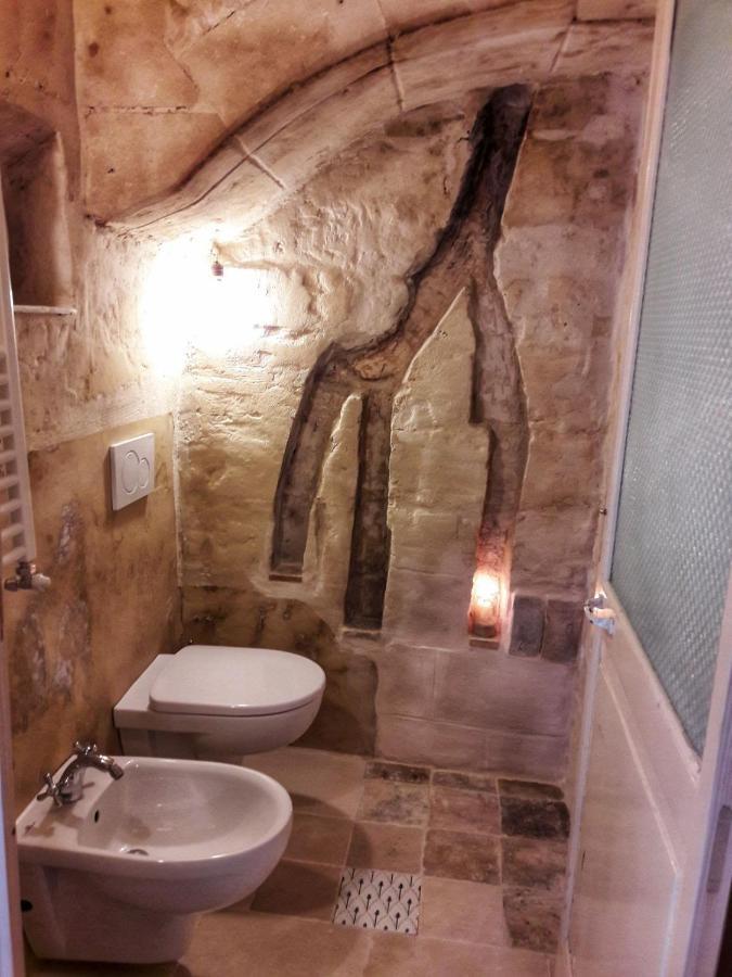 מטרה Cave Rooms Sassi מראה חיצוני תמונה